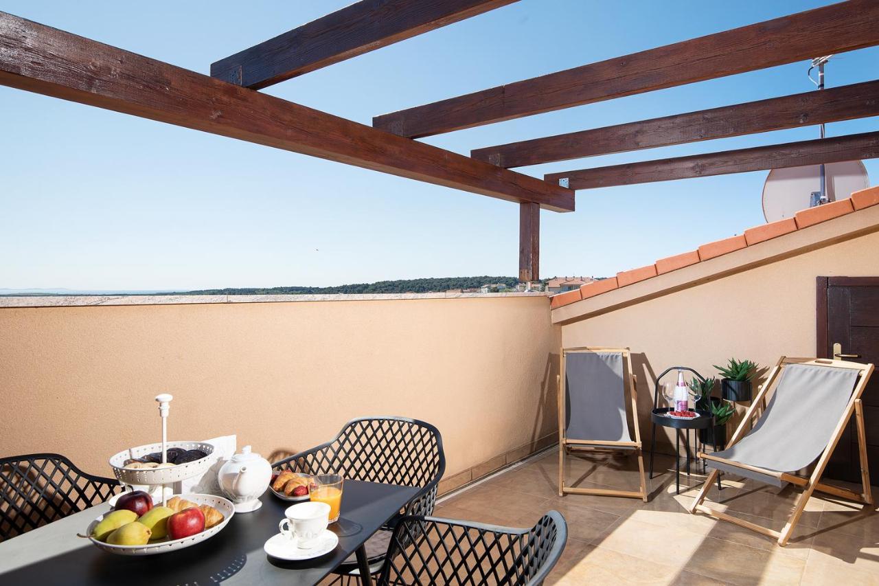 Cesare Apartment, With Swimming Pool And Sea View Liznjan Ngoại thất bức ảnh