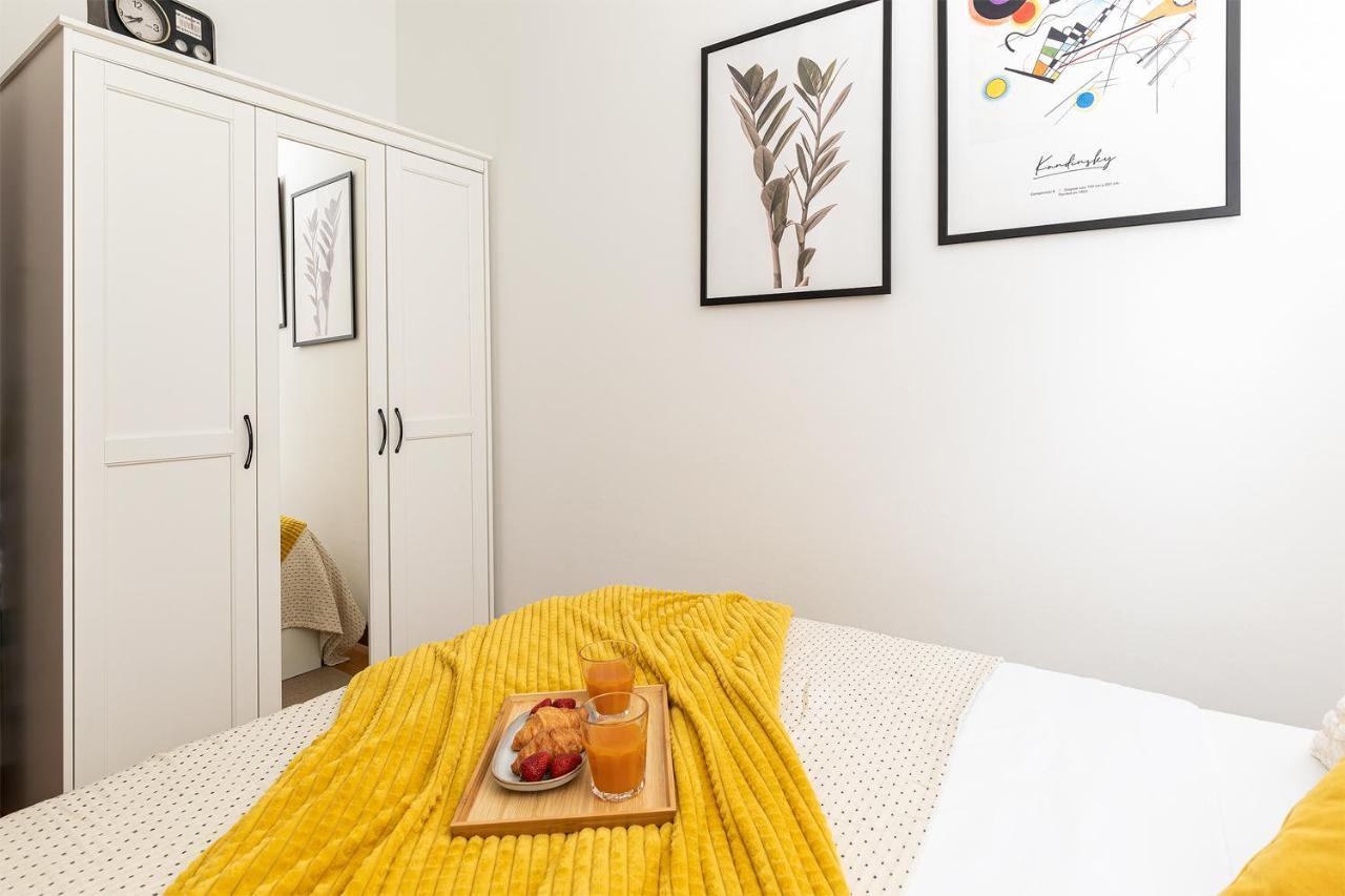 Cesare Apartment, With Swimming Pool And Sea View Liznjan Ngoại thất bức ảnh