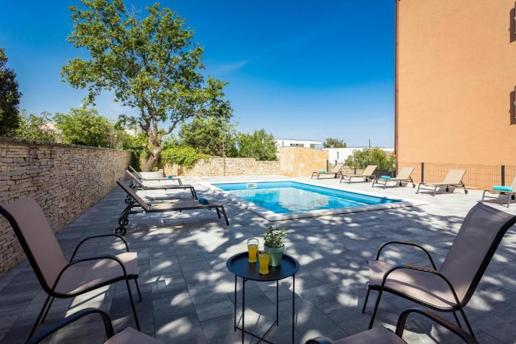 Cesare Apartment, With Swimming Pool And Sea View Liznjan Ngoại thất bức ảnh